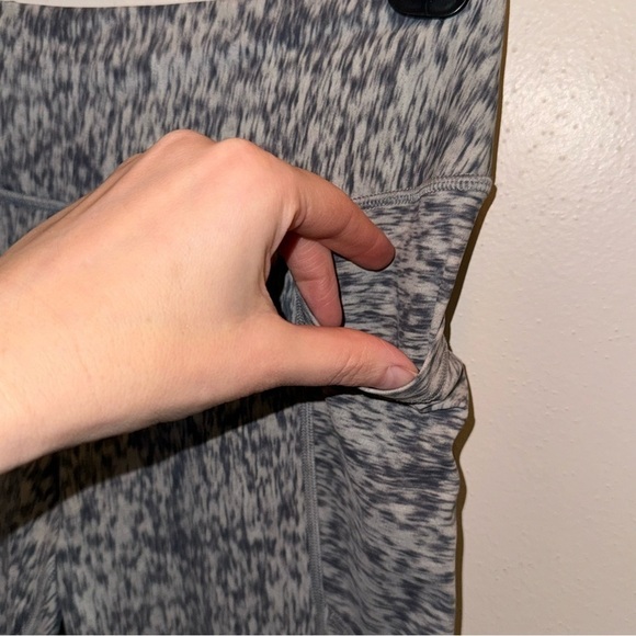 Gymshark and Victoria’s Secret Victoria Sport Total Knockout Leggings Size Small - Picture 11 of 15